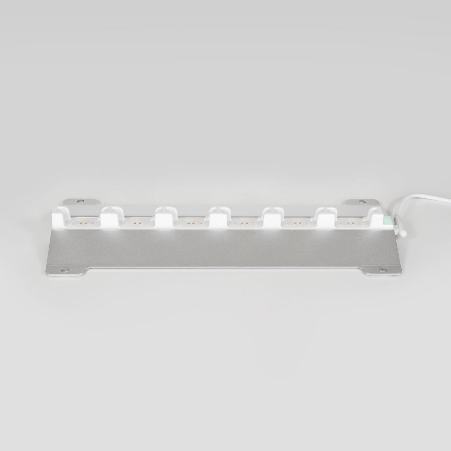 CORE 6-Port Charging Station with USB cable XMiles